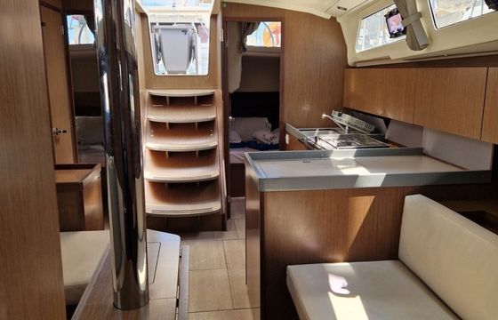 Beneteau Oceanis 41.1 Hera