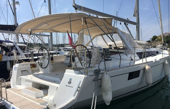 Beneteau Oceanis 48 Luna Rossa