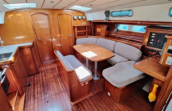 Beneteau Oceanis 461 Rose Runner