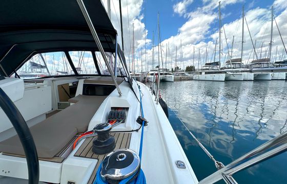 Beneteau Oceanis 46.1 Sail Away