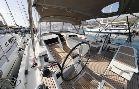 Beneteau Oceanis 46.1 Saturn