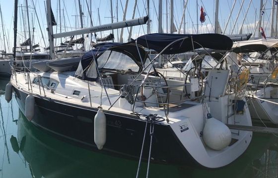 Beneteau Oceanis 43 Blue Star 2