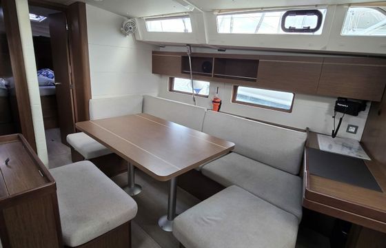 Beneteau Oceanis 46.1 Peony