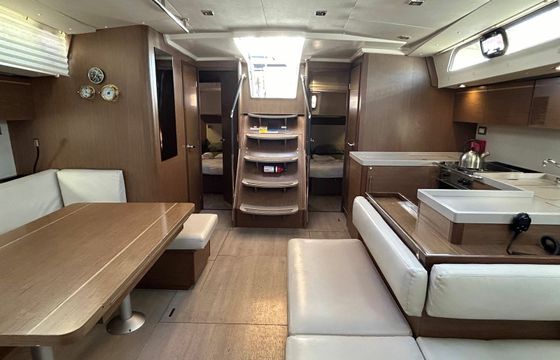 Beneteau Oceanis 51 Polygala