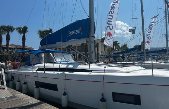 Beneteau Oceanis 51 Sunsail 22