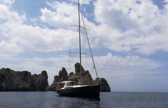 Beneteau Oceanis 45 Darkness