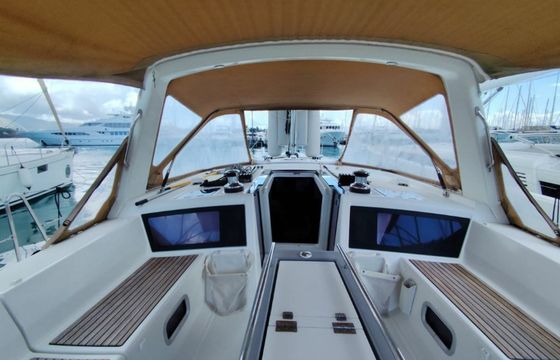 Beneteau Oceanis 48 Desroches