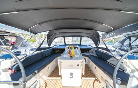 Beneteau Oceanis 51.1 First Heartbeat