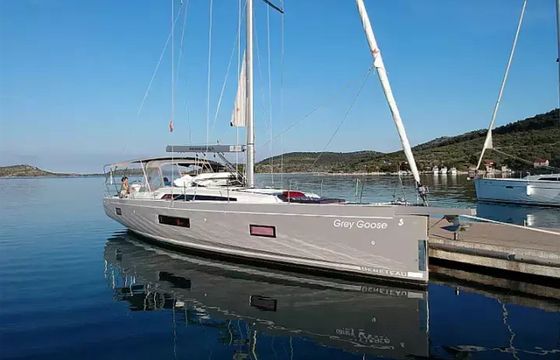Beneteau Oceanis 51.1 Grey Goose