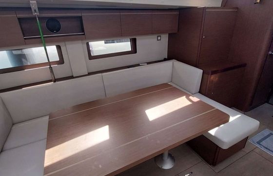 Beneteau Oceanis 51.1 Ifestion