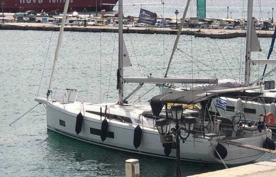 Beneteau Oceanis 46.1 Whisper