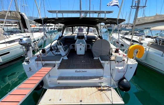 Beneteau Oceanis 51.1 Black Swan