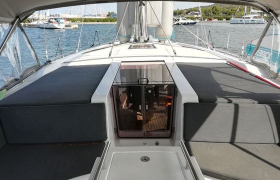Beneteau Oceanis 51.1 Anna