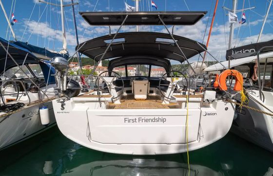 Beneteau Oceanis 51.1 First Friendship