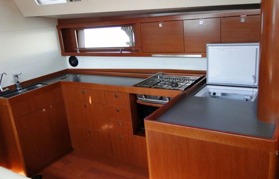 Beneteau Oceanis 48 Cosmoledo
