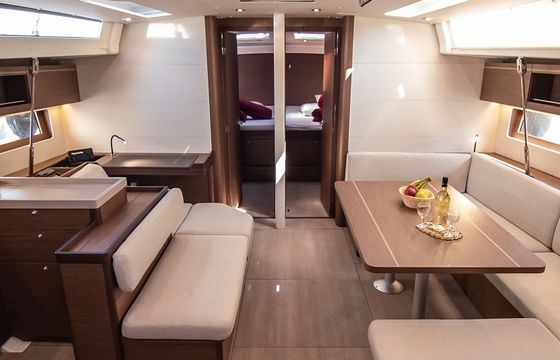 Beneteau Oceanis 51.1 Theodora