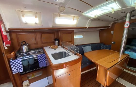 Beneteau Oceanis Clipper 323 Zippy