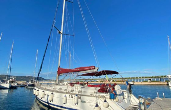 Beneteau Oceanis 523 Red Erik 5