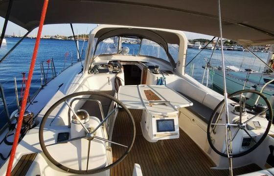 Beneteau Oceanis 50 Seladon 2