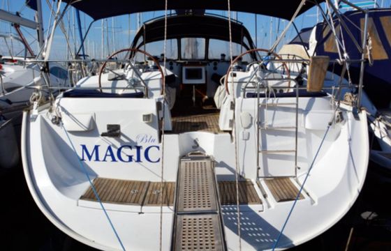 Beneteau Oceanis 523 Blue Magic