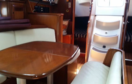 Beneteau Oceanis Clipper 411 Nemesis
