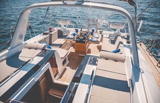 Beneteau Oceanis 55 Axis Mundi