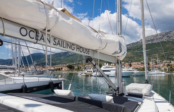 Beneteau Sense 50 Waypoint 1