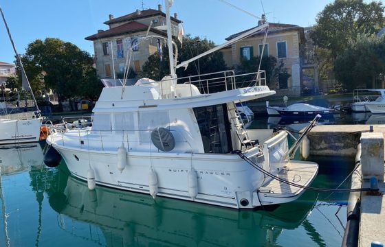 Beneteau Swift Trawler 34 Blue Sky