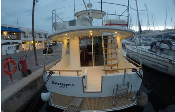 Beneteau Swift Trawler 42 Skitnica