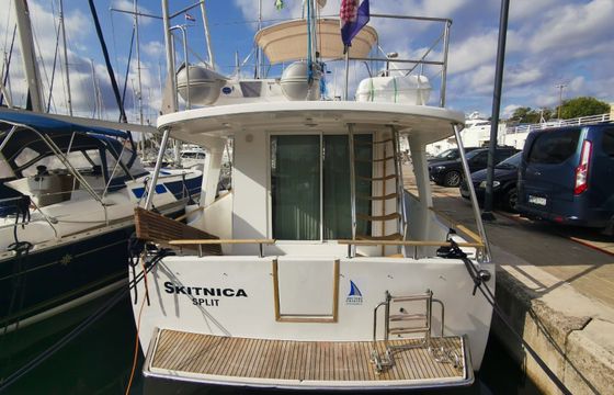 Beneteau Swift Trawler 42 Skitnica