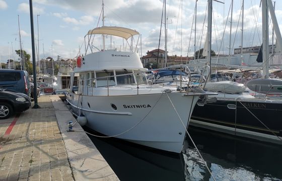 Beneteau Swift Trawler 42 Skitnica
