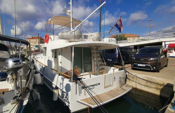 Beneteau Swift Trawler 42 Skitnica