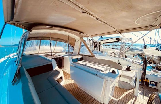 Beneteau Oceanis 51.1 Vixen