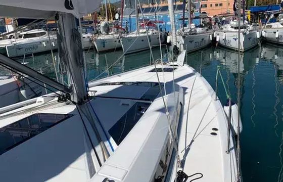 Beneteau Oceanis 51.1 Monica