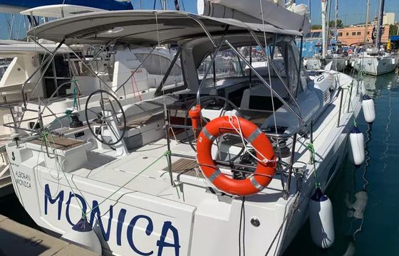 Beneteau Oceanis 51.1 Monica