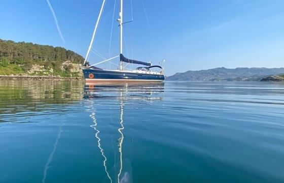 Beneteau Oceanis 523 Big Blue of Lorn