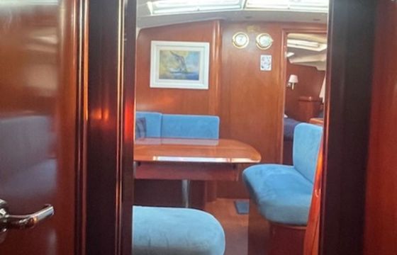 Beneteau Oceanis 523 Big Blue of Lorn