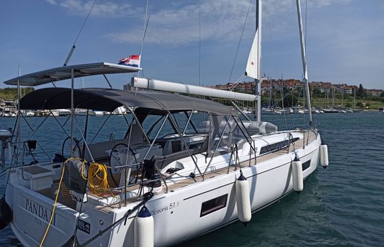 Beneteau Oceanis 51.1 Panda 2