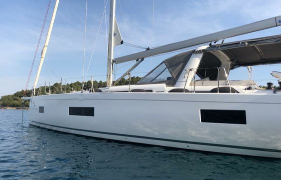 Beneteau Oceanis 54 White Bird