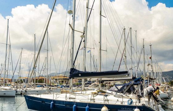 Beneteau Oceanis Clipper 411 Blue Dolphin