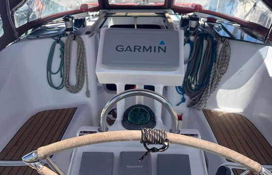 Beneteau Oceanis Clipper 393 Crete