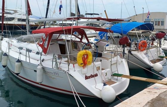 Beneteau Oceanis Clipper 393 Skuribanda