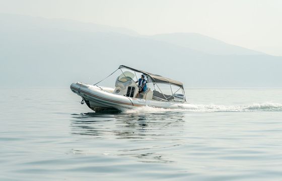 BWA 8.2 Gommone