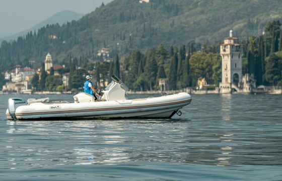 BWA 8.2 Gommone