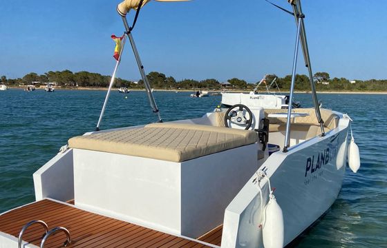 Boats Mak Cattleya X6 16