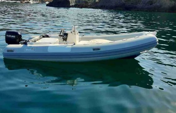 BWA 19 Gommone