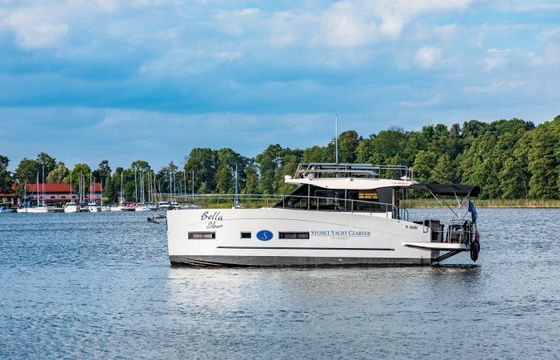 Cobra Yachts 36 Bella Silver