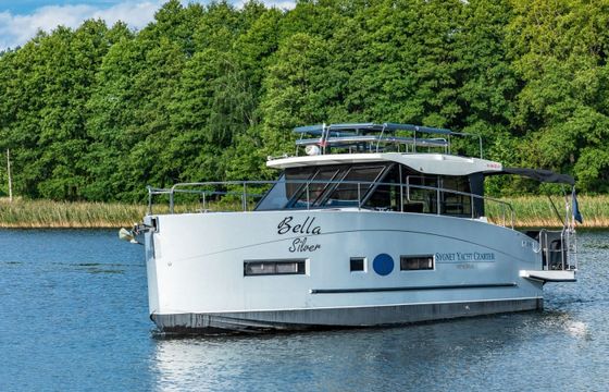 Cobra Yachts 36 Bella Silver