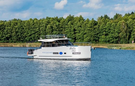 Cobra Yachts 36 Bella Silver