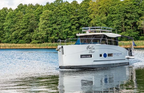 Cobra Yachts 36 Bella Silver